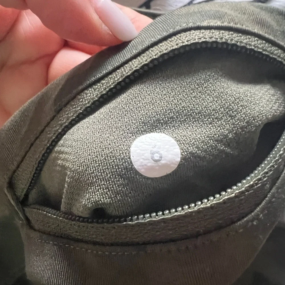 Lululemon Camo Leggings - Picture 3 of 6